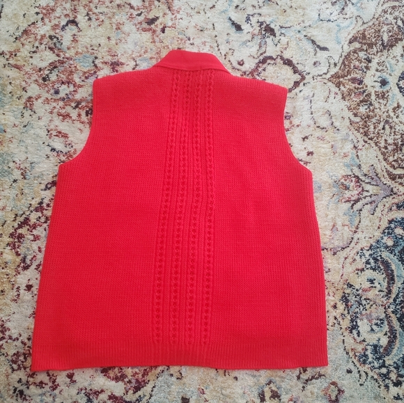 70s Vintage College Point Red Button Front Vest Size Large, estimated - Picture 4 of 11